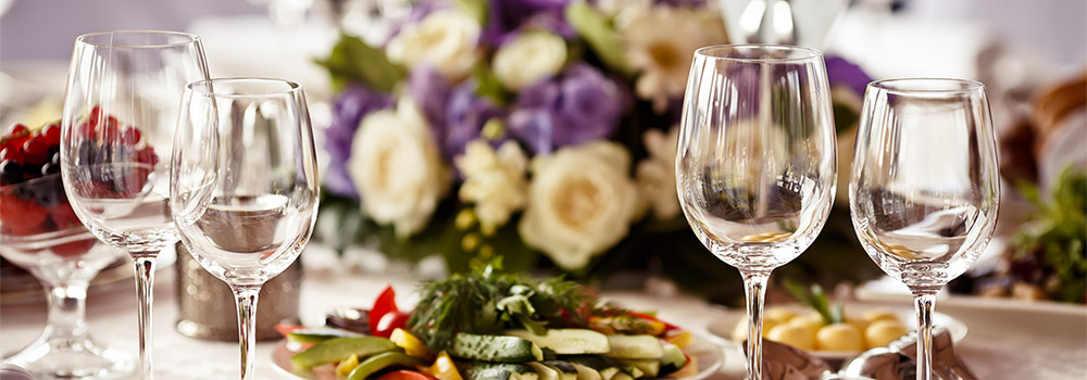 Beautiful centerpiece with glassware for a central new jersey wedding.